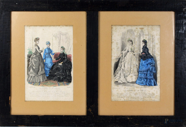 &quot;Le femme et la famille&quot;, coppia di stampe acquarellate, cm.27,5x17, XIX secolo, entro cornice.