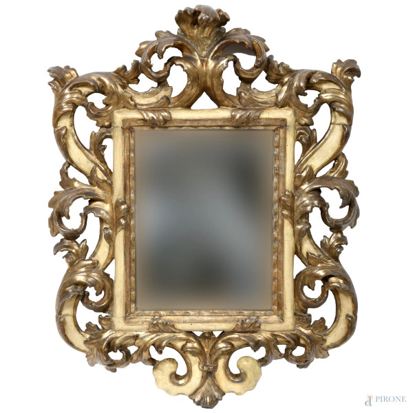 Specchiera in legno intagliato, laccato e dorato, XVIII-XIX secolo, cm 90x70, (segni di usura, rotture, restauri scalfiture, graffi)