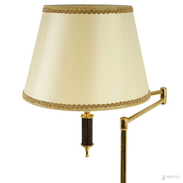 Lampada da terra in metallo dorato, XX secolo, cm h 172