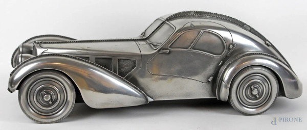 Modello Tom Saint Tropez Bugatti 57 SC Atlantic 0015/1500, in resina, cm 17,5x60x24,5, (difetti)