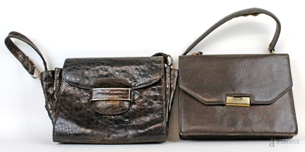 Lotto di due borsette Vintage in pelle, di cui una Gucci, misure max cm 18x24x4, (difetti)