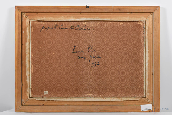 Luce blu sui pesci, XX secolo, olio su cartone telato, cm 39,5x60, firmato in basso a sinistra, e...