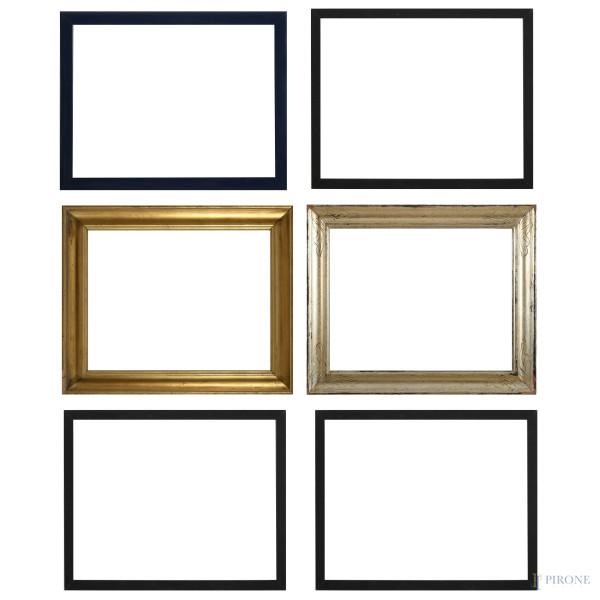 Lotto di 6 cornici in legno di varia foggia, XX secolo, misure massime ingombro cm 55x75, luce cm 48x69, (segni di usura, difetti)
