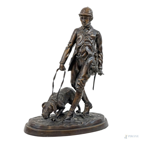 Cacciatore con cane, scultura in bronzo,  XX secolo, cm h 63x45x26