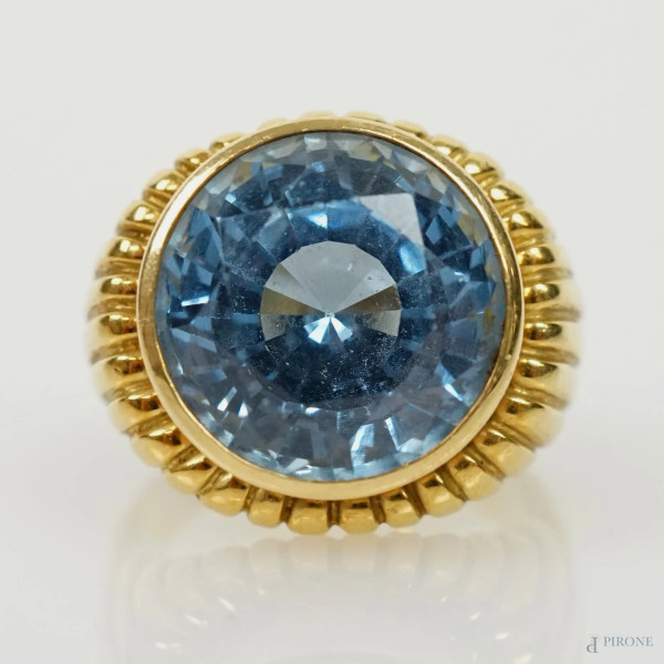 Anello in oro giallo 18 kt, misura n. 18, peso gr. 21,3