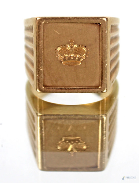 Anello sigillo in oro 18 kt con incisa una corona gr. 30,5
