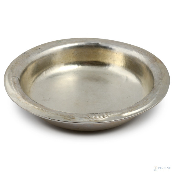 Centrotavola in argento Brandimarte lavorato a sbalzo a spighe, XX secolo, cm 9,5x38, peso gr 1170