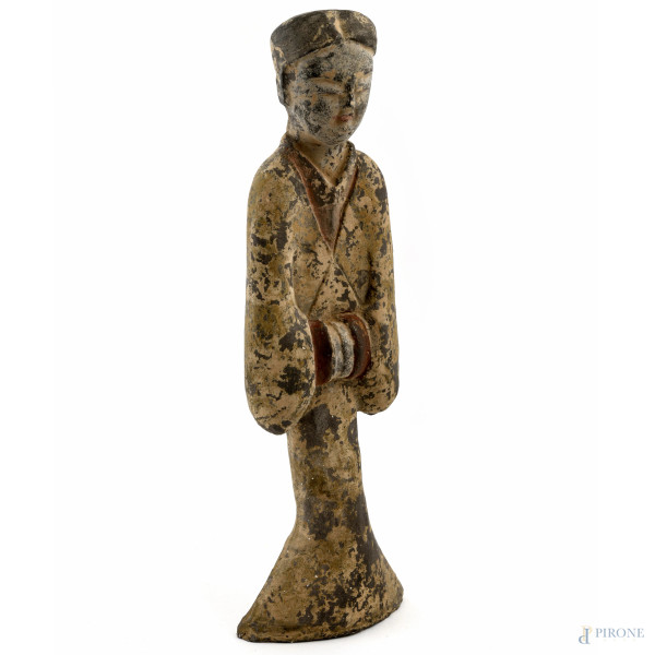 Scultura in terracotta policroma raffigurante geisha, XX secolo, altezza cm 38,5 (difetti, rottur...