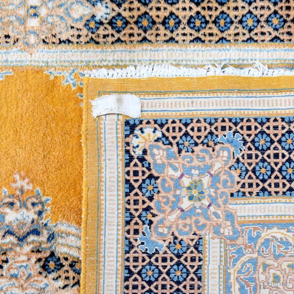 Tappeto, cm 236x132, (difetti)