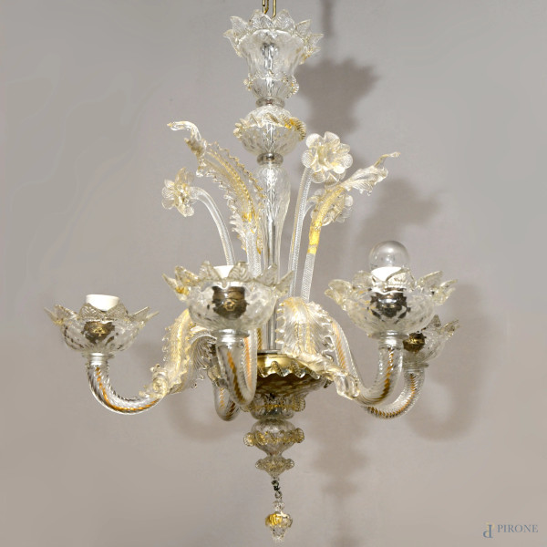 Lampadario in vetro di murano a cinque luci a foggia di foglie e fiori, XX secolo, cm 93x50 ca, (difetti)