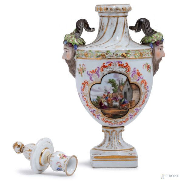 Coppia di potiche in porcellana Sevres decorate con scene di genere e teste di fauno a rilievo, X...