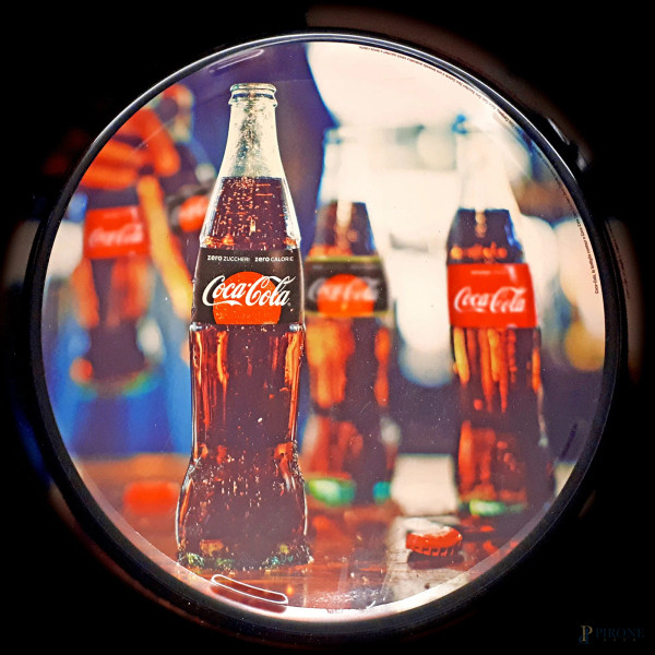 Raro vassoio da bar vintage Coca Cola in banda stagnata (latta) serigrafata, diametro cm 35