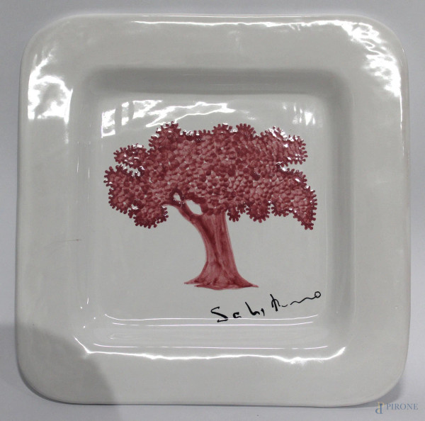 Mario Schifano - Multiplo in ceramica a soggetto di albero color rosa, marcato Deruta sul retro, tir.191/250, h.4x33x33