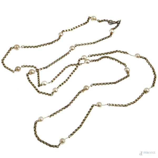 Catenina in oro bianco 18 Kt con perline, lunghezza cm 60 ca., peso lordo gr.10
