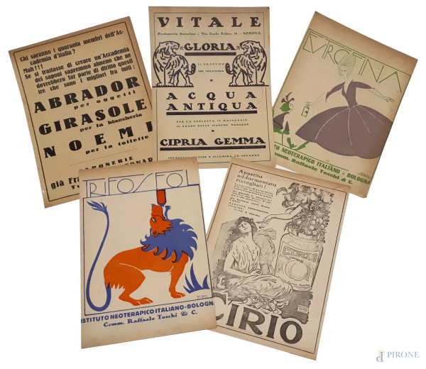 Lotto composto da cinque locandine dei primi del Novecento con stampa fronte e retro di pubblicità d’epoca, ciascuna circa cm 23x18