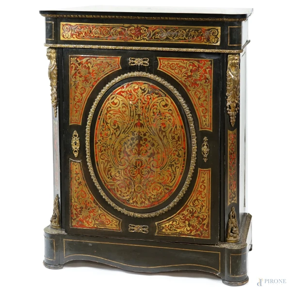 Servante in stile Boulle, in legno ebanizzato con intarsi in finta tartaruga e metallo dorato, piano in marmo, XX secolo, cm h 105x38x80 (difetti)