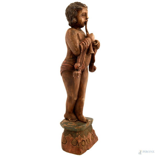 Coppia di sculture in legno policromo raffiguranti putti musicanti, XIX secolo, altezza cm 76, (d...