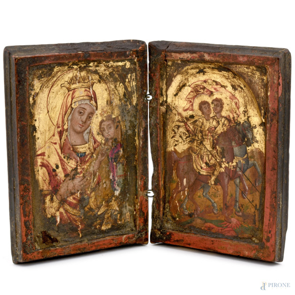 Dittico in legno dipinto e dorato con Madonna con Bambino e cavalieri, XIX-XX secolo, cm 16x11,5, (cadute di colore, difetti)