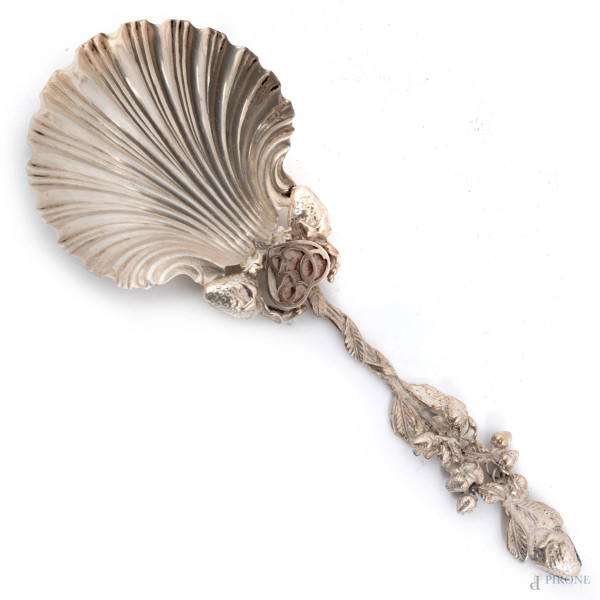 Lotto di oggetti in argento, misure massime cm 6,5x20x13, peso complessivo gr 650