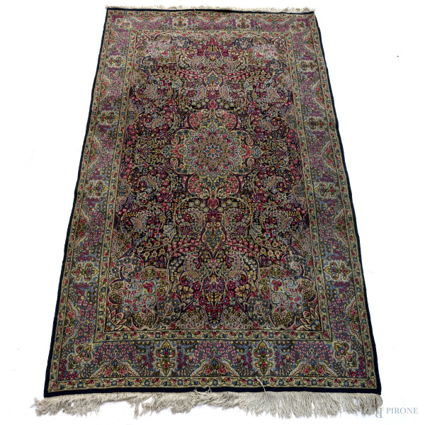 Tappeto Kirman Laver , cm 273x156, (segni di usura, difetti)