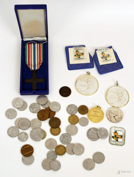 Lotto composto da monete e medaglie diverse.