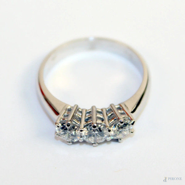 Anello trillogy in oro bianco kt. 0,60, gr.4,4