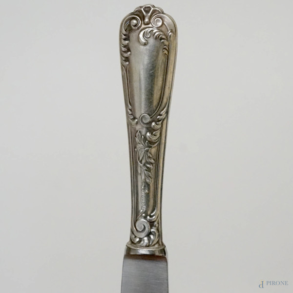 Servizio di posate in argento composto da 12 coltelli grandi, 12 coltelli piccoli, 12 forchettine...