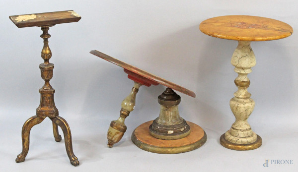 Lotto di due tavolinetti ed una base in legno dorato e dipinto, epoche diverse, alt. max cm 64, (difetti e mancanze).