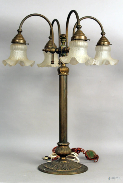 Lampada a quattro luci in bronzo, primi 900, h. 68 cm.