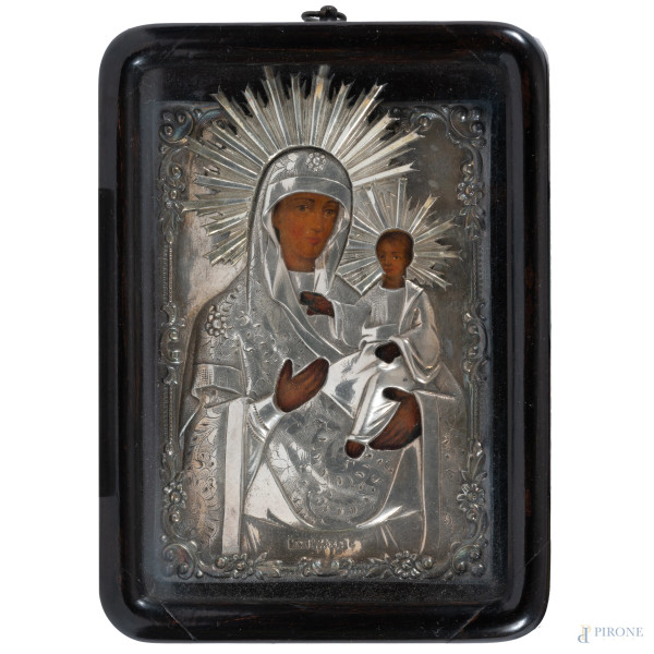 Icona con riza in argento entro teca, XIX-XX secolo, cm 17,5x13x4