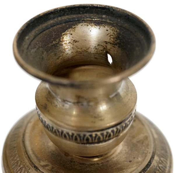 Coppia di candelabri in argento a tre braccia, Italia, XX secolo, altezza cm 39, peso netto gr. 6...