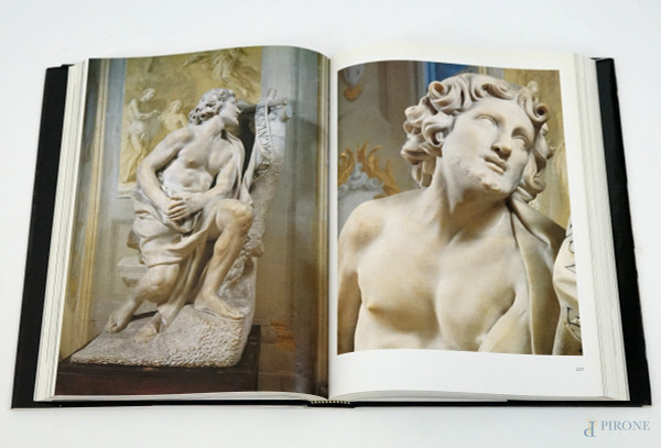 Lotto composto da quattro volumi di storia dell'arte, (difetti)