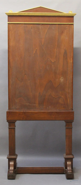 Espositore per quadri in mogano e piuma con finiture dorate, XIX sec., H 205 cm.