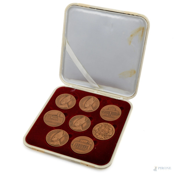 Lotto di otto medaglie "Verso l'Anno Santo del 2000", diametro mm 44 cad. in metallo