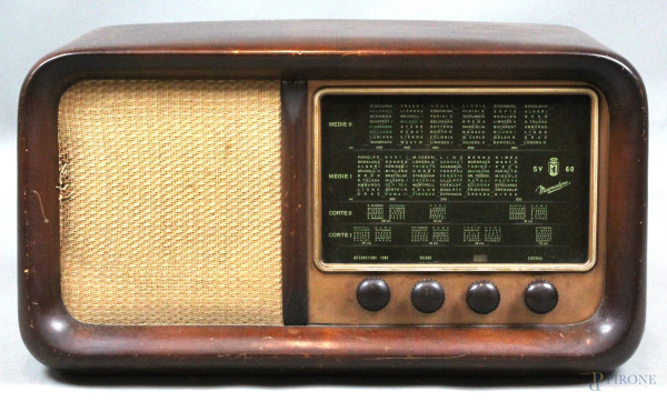 Radio Magnadyne, anni '40, cm 29x53x23, funzionante.
