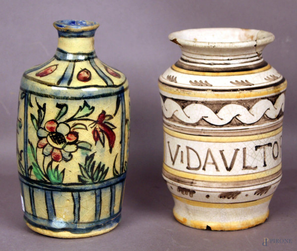 Lotto composto da due vasetti in ceramica smaltata, XIX sec., H 18 cm, (difetti).