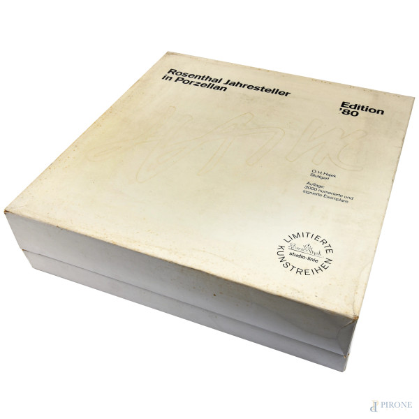 Hajer Stuttgart x Rosenthal, Piatto dell'Anno Jahresteller 1980, es. 440/3000, cm 35,5x35x5x2,5