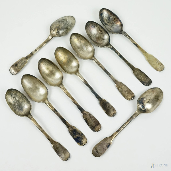 Nove cucchiai in argento, peso gr. 670 circa, (segni del tempo).
