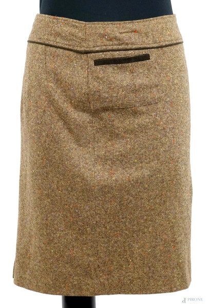 Dolce&Gabbana, gonna marrone in lana con chiusura sul retro a zip, taglia 46, (segni di utilizzo).