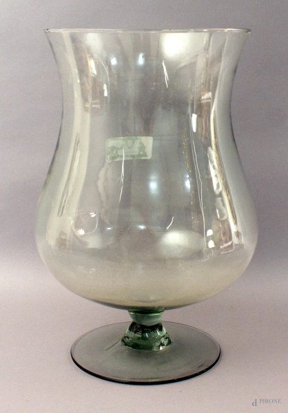 Vaso a coppa in vetro, altezza 34,5 cm.