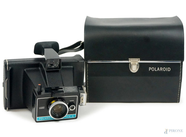 Polaroid Colorpack II, macchina fotografica con custodia originale, cm 14,5x17x14,5, (da revisionare).