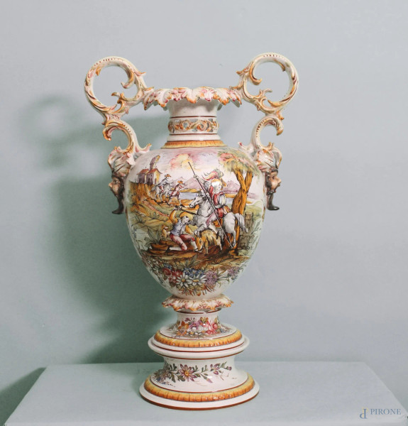 Vaso biansato in maiolica Bassano a decoro floreale, (restauri alla base), h. 75 cm.