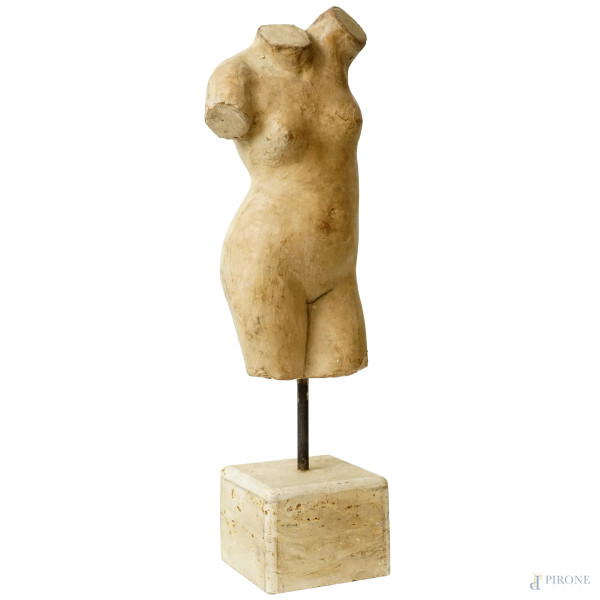 Artista del XX secolo, Torso femminile, scultura in terracotta, base in travertino, alt. tot cm 59