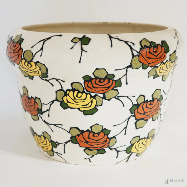 Grande vaso in porcellana bianca con decori di rose policrome, cm 24x31, manifattura Cecoslovacca, XX secolo.