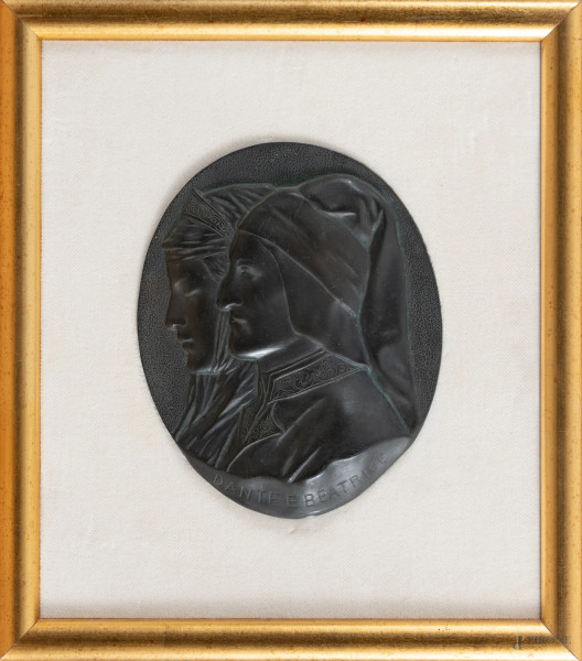 Bassorilievo in metallo raffigurante Dante e Beatrice, XX secolo, cm 14,5x11,5,  entro cornice, (segni di usura)