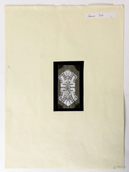 Disegno definitivo da collezione privata, realizzato da Giulio Zancolla maestro d’arte, disegnatore e costruttore di gioielleria presso Bulgari dal 1930/1950. Tavola raffigurante broche, anni &#39;30, cm 8x4