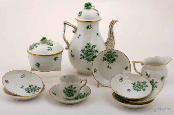 Servizio di piatti Happonyi Herend in porcellana, misura massima della zuppiera cm 30x37x25 circa...