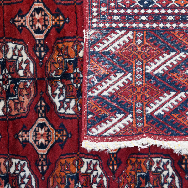 Tappeto, cm 333x219, (difetti)