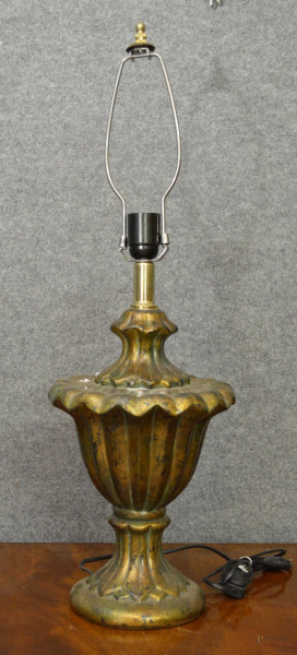 Lampada in legno dorato a mecca, montato a luce elettrica, h 50 cm