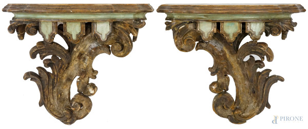 Coppia di consoles stile barocco in legno laccato ed intagliato, costruite con elementi del XVIII e XX secolo